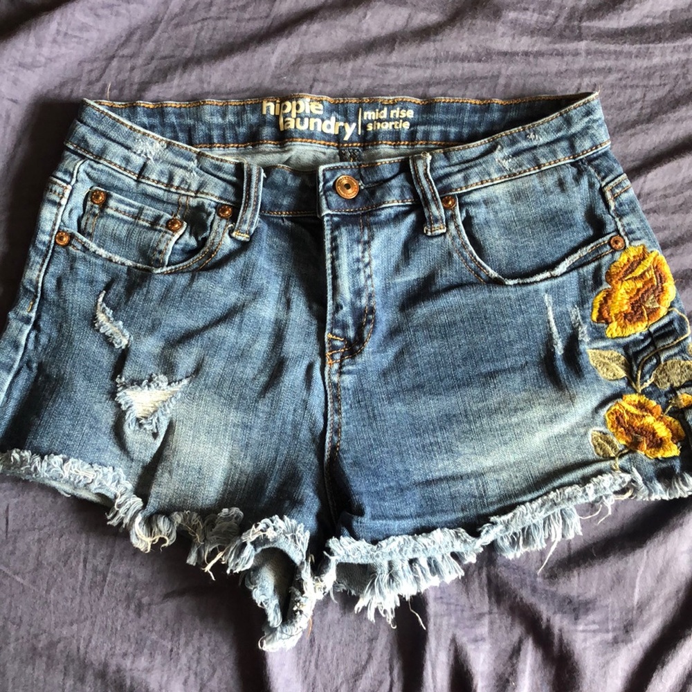 Embroidered Denim shorts